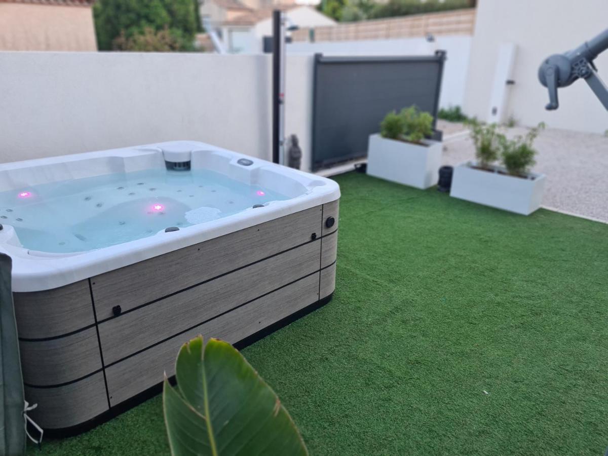 Magnifique Villa Avec Jacuzzi En Option Villeneuve-lès-Maguelonne Eksteriør bilde